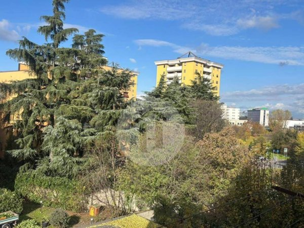 appartamento in vendita a Sesto San Giovanni in zona Rondinella