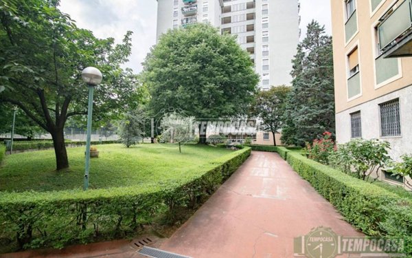 appartamento in vendita a Sesto San Giovanni in zona Rondò/Torretta