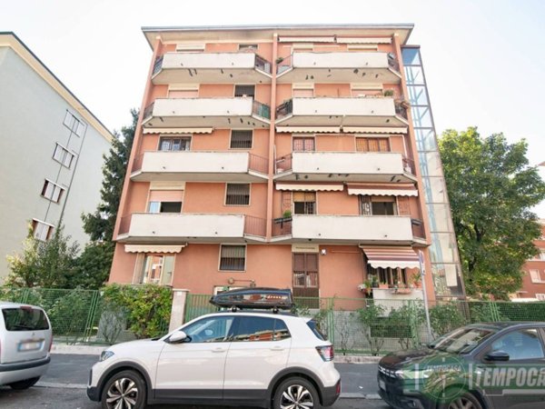 appartamento in vendita a Sesto San Giovanni in zona Rondinella