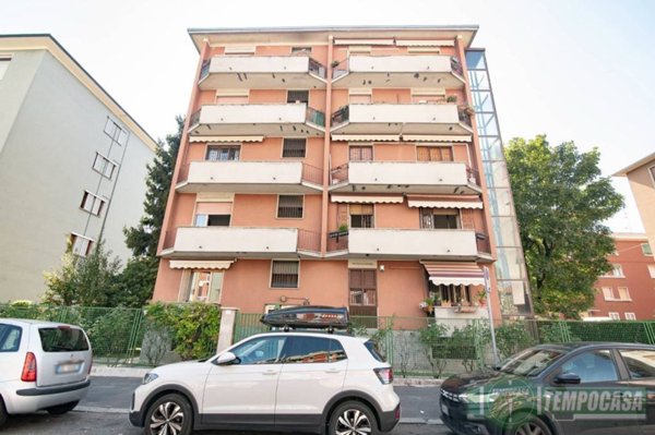 appartamento in vendita a Sesto San Giovanni in zona Rondinella