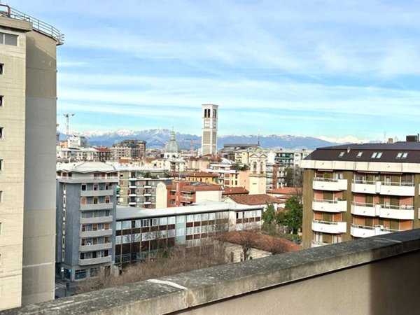 appartamento in vendita a Sesto San Giovanni in zona Rondò/Torretta