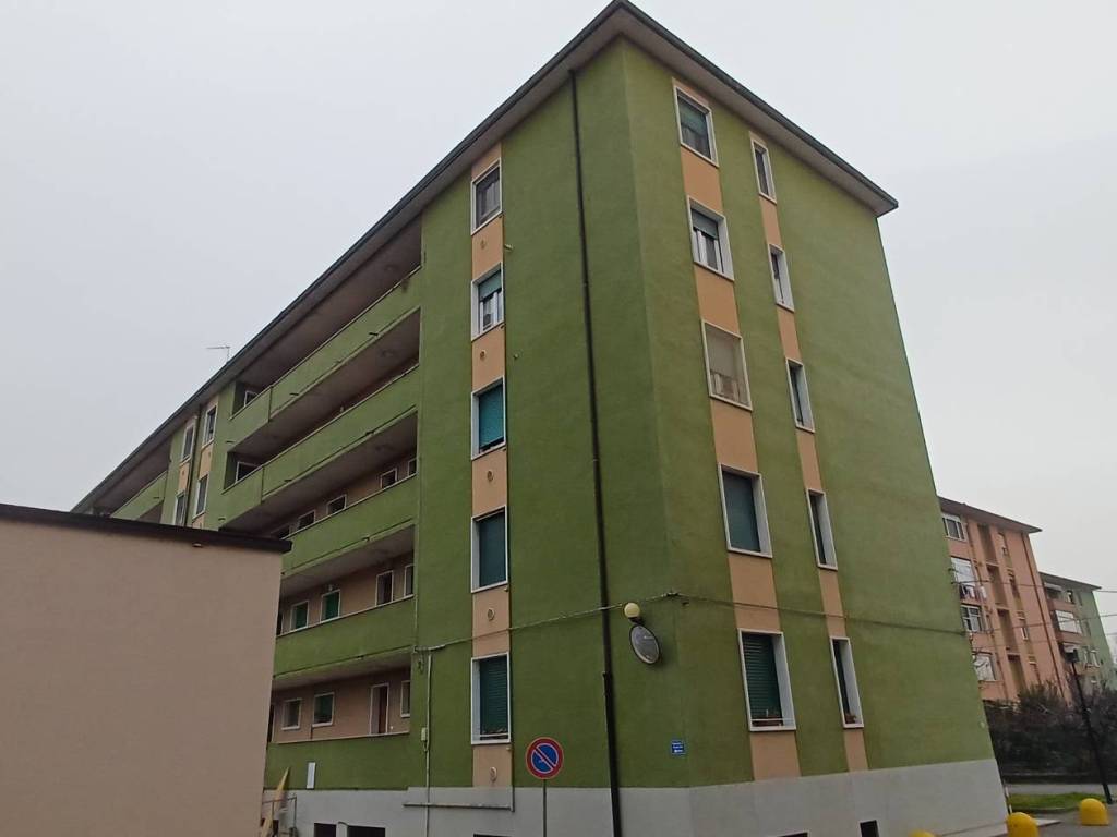 appartamento in vendita a Sesto San Giovanni in zona Cascina de' Gatti