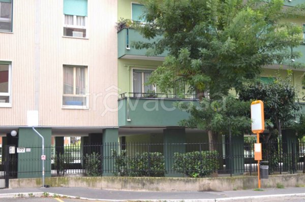 appartamento in vendita a Sesto San Giovanni in zona Cascina de' Gatti