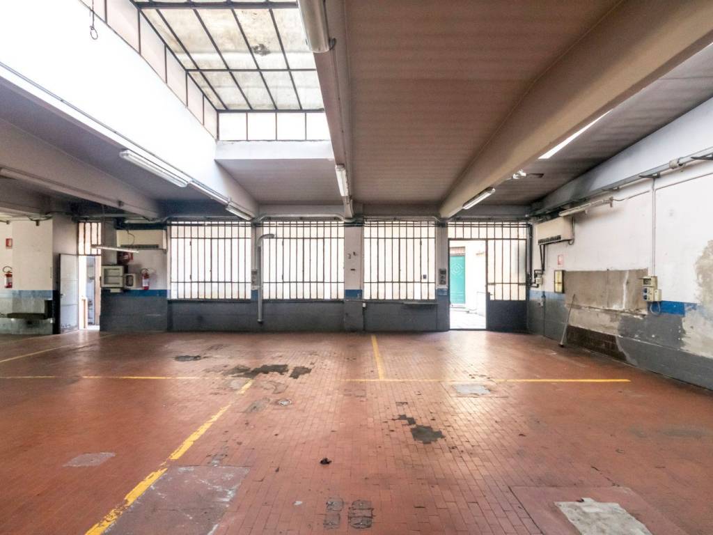 negozio in vendita a Sesto San Giovanni in zona Rondinella