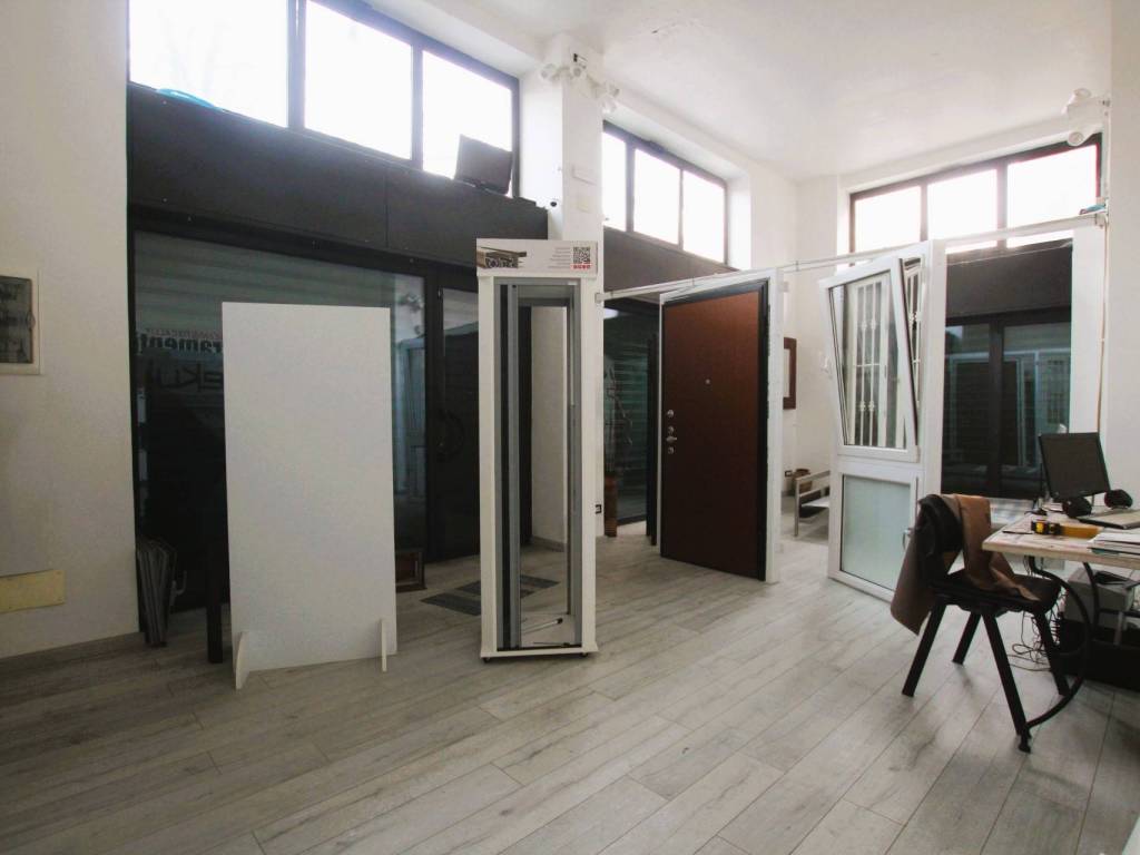 negozio in vendita a Sesto San Giovanni