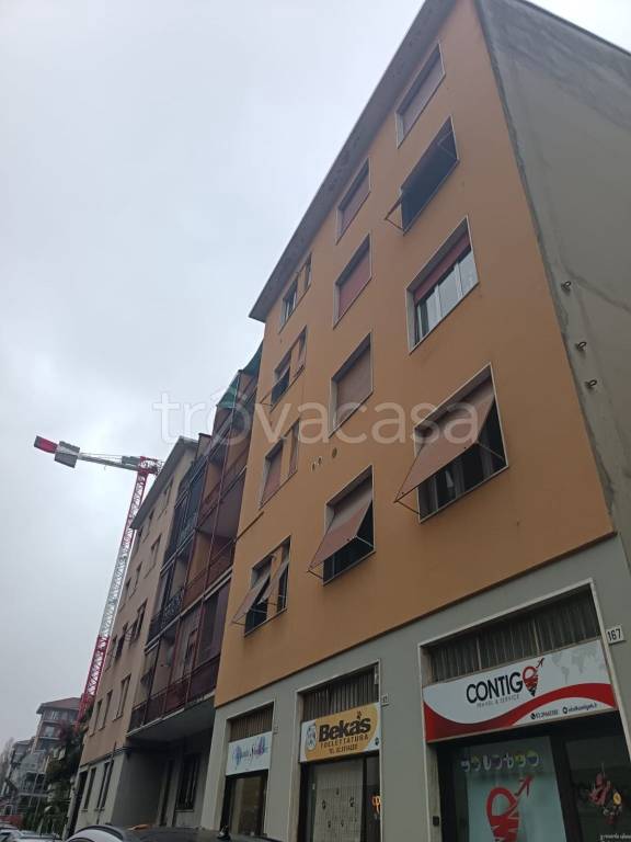 negozio in vendita a Sesto San Giovanni