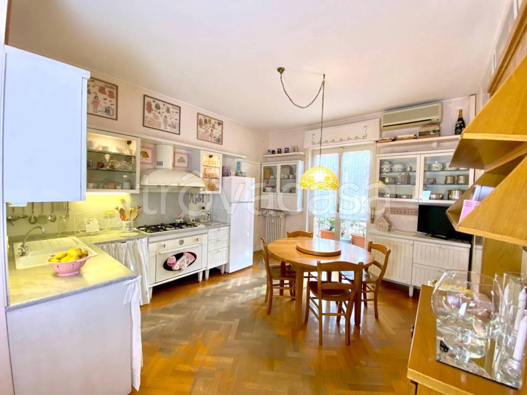 appartamento in vendita a Sesto San Giovanni in zona Rondò/Torretta