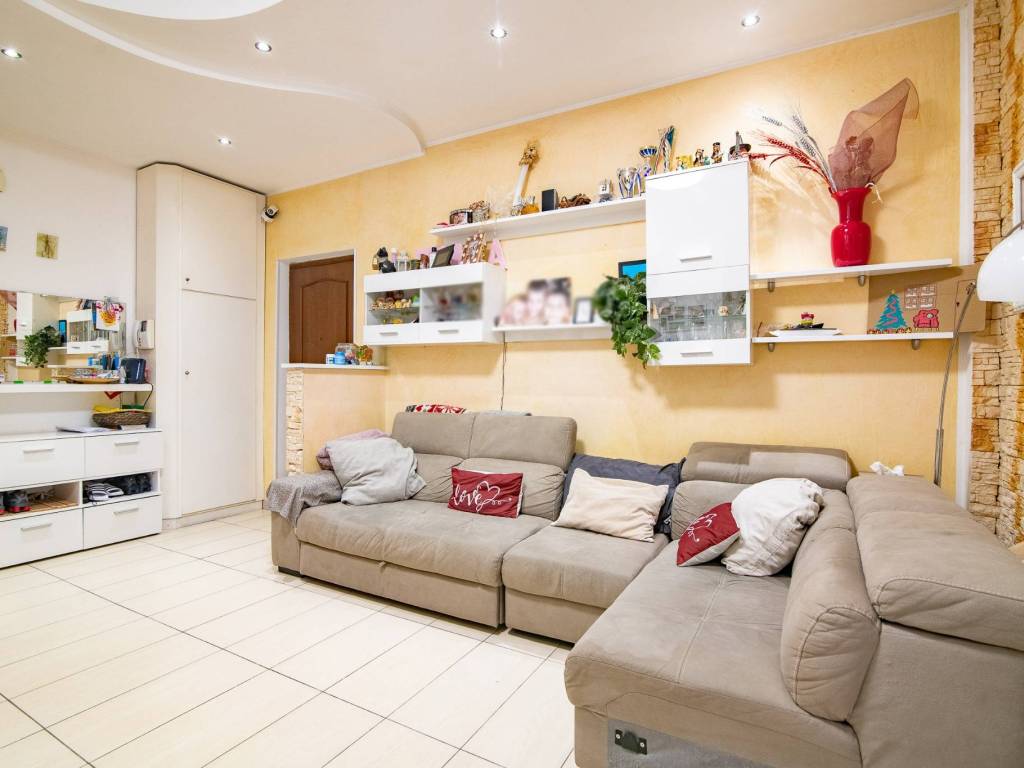 appartamento in vendita a Sesto San Giovanni in zona Rondinella