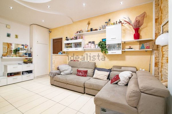 appartamento in vendita a Sesto San Giovanni in zona Rondinella