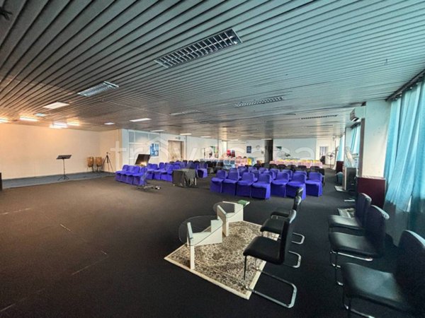 negozio in vendita a Sesto San Giovanni