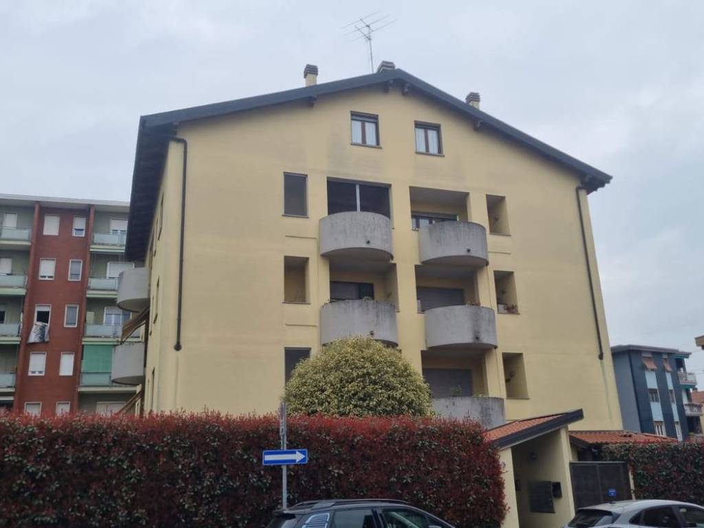 appartamento in vendita a Sesto San Giovanni in zona Pelucca/Villaggio Falck