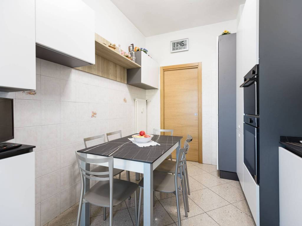 appartamento in vendita a Sesto San Giovanni in zona Rondinella