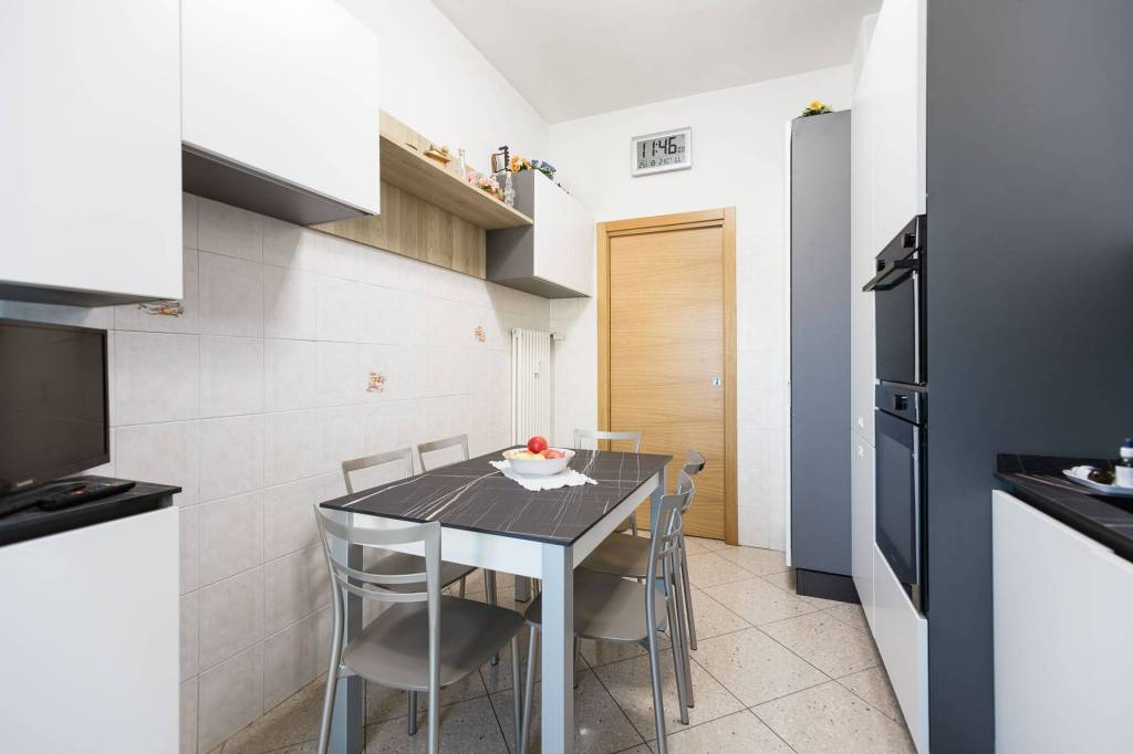 appartamento in vendita a Sesto San Giovanni in zona Rondinella