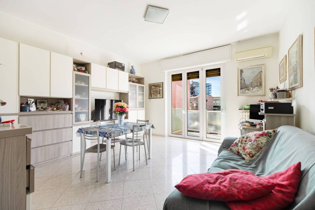 appartamento in vendita a Sesto San Giovanni in zona Rondinella