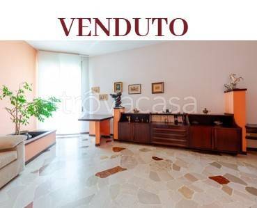 appartamento in vendita a Sesto San Giovanni in zona Rondò/Torretta