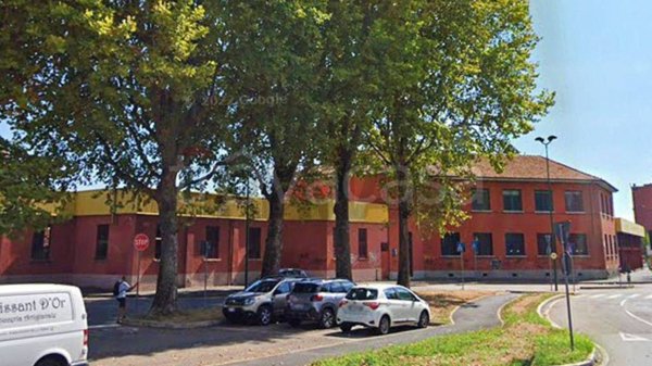 locale commerciale in vendita a Sesto San Giovanni