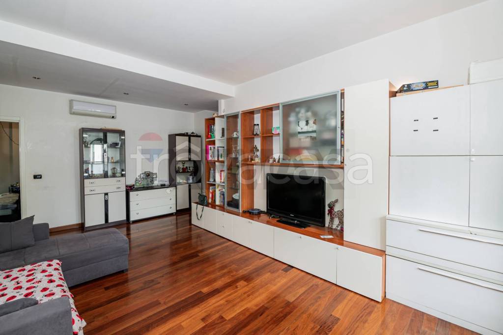 appartamento in vendita a Sesto San Giovanni