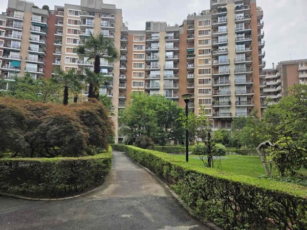 ufficio in vendita a Sesto San Giovanni in zona Rondò/Torretta