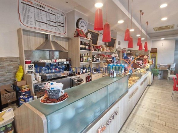 negozio in vendita a Sesto San Giovanni in zona Rondinella