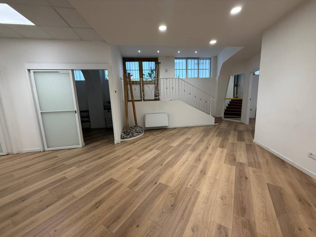 negozio in vendita a Sesto San Giovanni in zona Rondò/Torretta