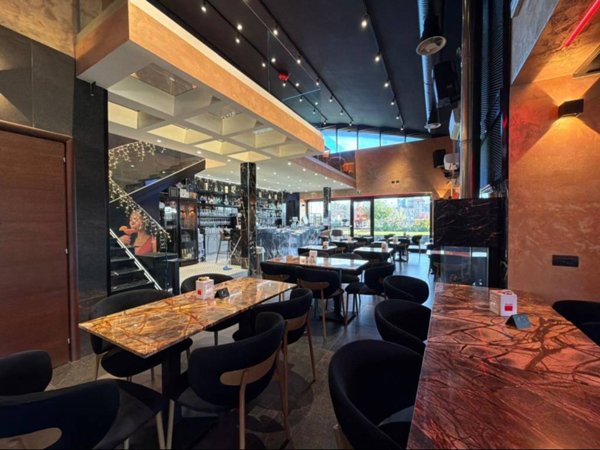 negozio in vendita a Sesto San Giovanni