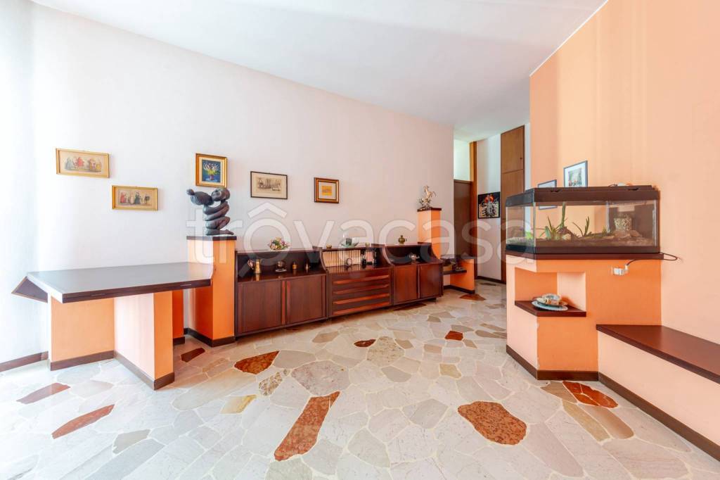 appartamento in vendita a Sesto San Giovanni in zona Rondò/Torretta