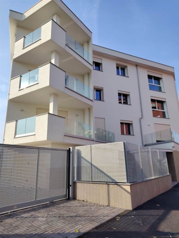 appartamento in vendita a Sesto San Giovanni in zona Restellone