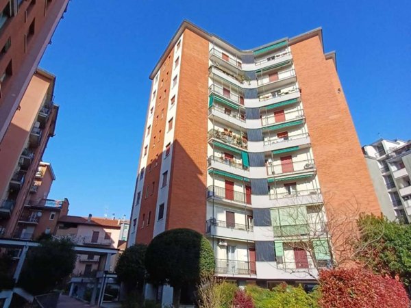 appartamento in vendita a Sesto San Giovanni in zona Rondinella