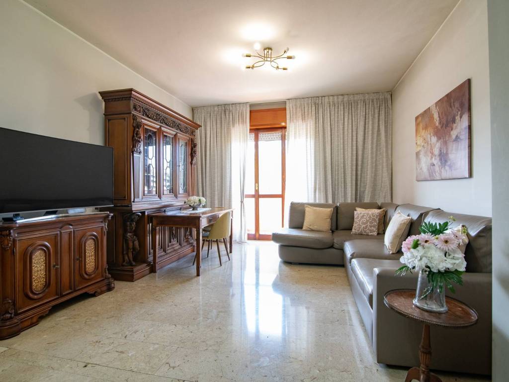 appartamento in vendita a Sesto San Giovanni in zona Rondinella