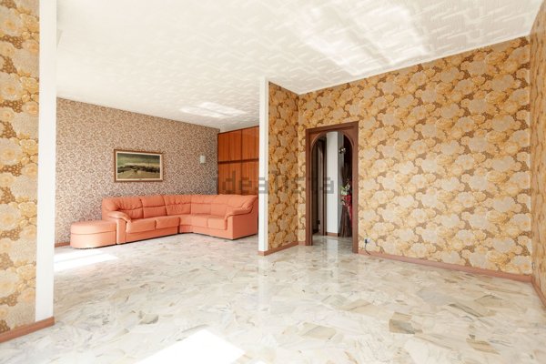 appartamento in vendita a Sesto San Giovanni in zona Rondinella