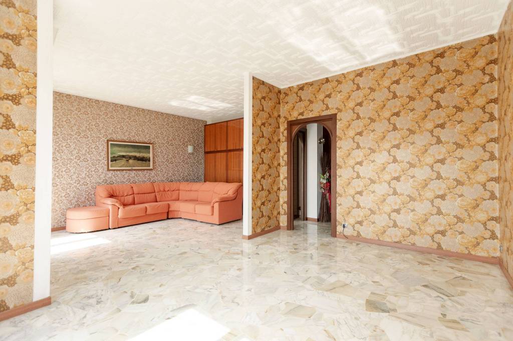 appartamento in vendita a Sesto San Giovanni in zona Rondinella