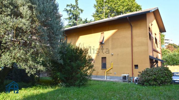 casa indipendente in vendita a Sesto San Giovanni in zona Rondinella