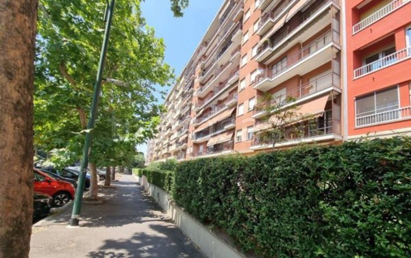 negozio in vendita a Sesto San Giovanni