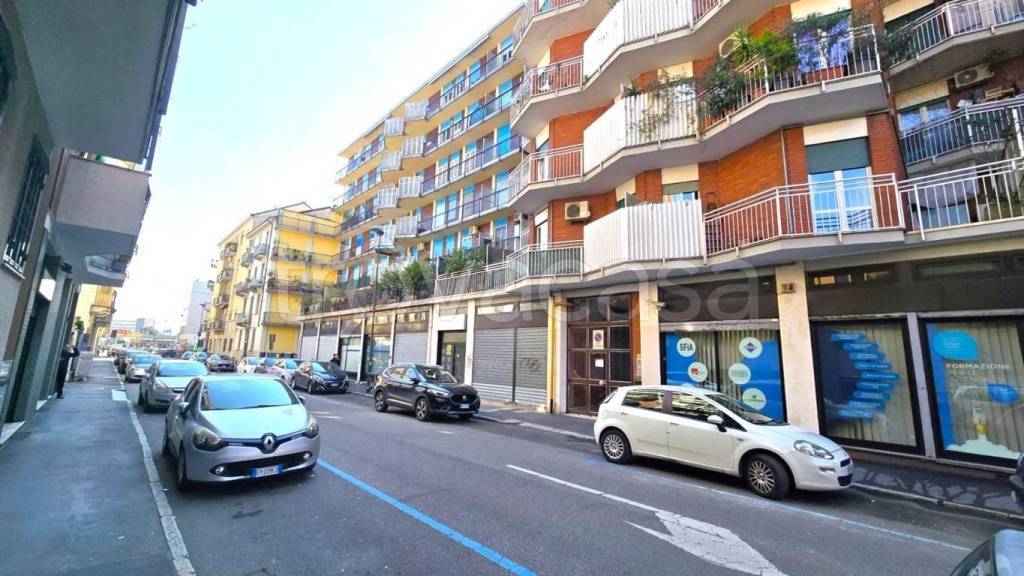 negozio in vendita a Sesto San Giovanni