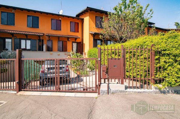 casa indipendente in vendita a Sesto San Giovanni in zona Rondinella