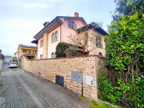casa indipendente in vendita a Sesto San Giovanni