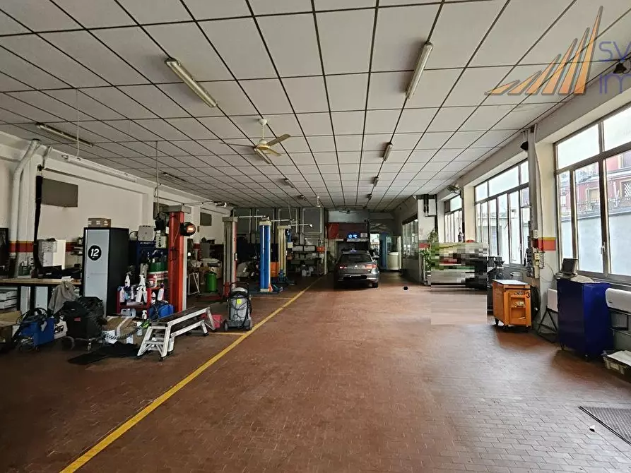 locale commerciale in vendita a Sesto San Giovanni