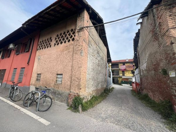 locale commerciale in vendita a Sesto San Giovanni