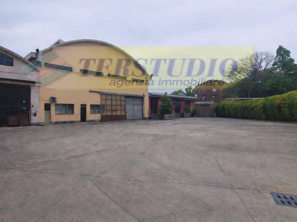 locale commerciale in vendita a Sesto San Giovanni