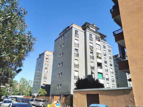 appartamento in vendita a Sesto San Giovanni in zona Rondinella