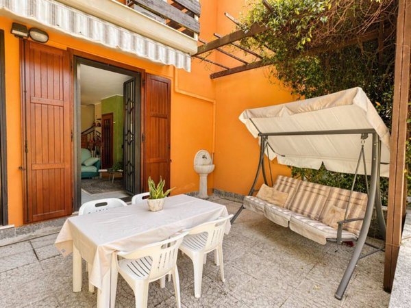 casa indipendente in vendita a Sesto San Giovanni in zona Rondinella