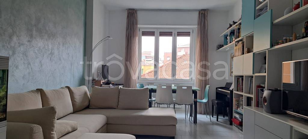 appartamento in vendita a Sesto San Giovanni in zona Rondinella