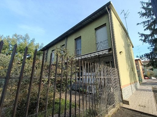 casa indipendente in vendita a Sesto San Giovanni in zona Cascina de' Gatti