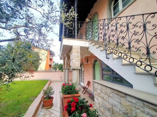 casa indipendente in vendita a Sesto San Giovanni in zona Rondò/Torretta