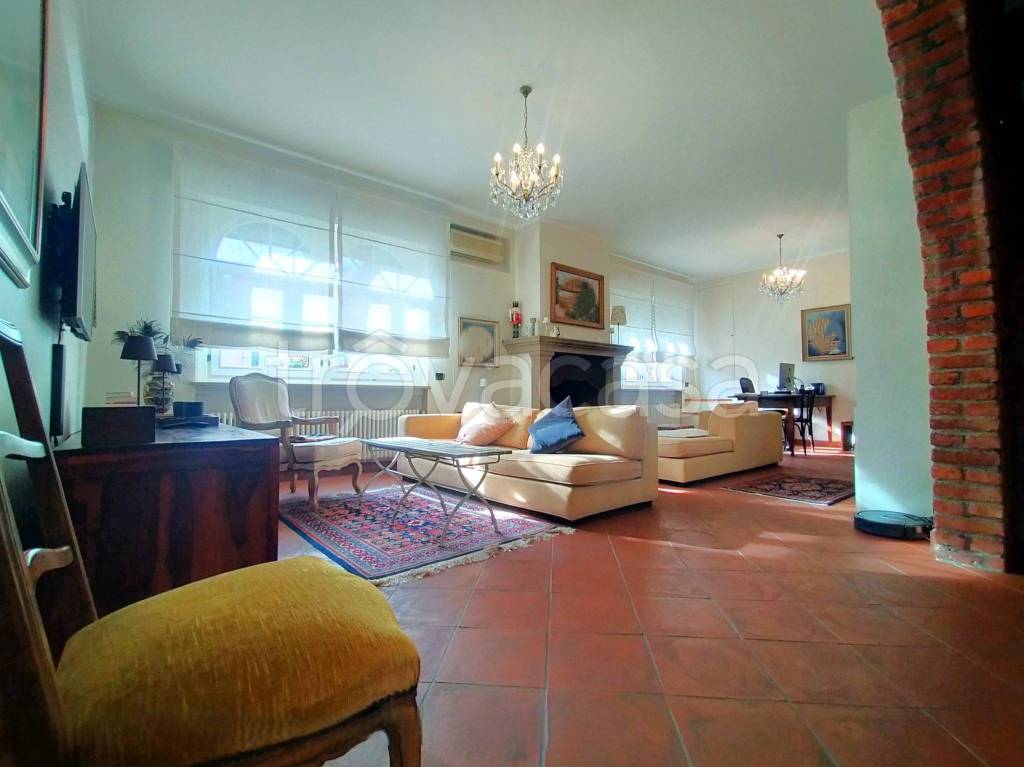 casa indipendente in vendita a Sesto San Giovanni in zona Rondò/Torretta