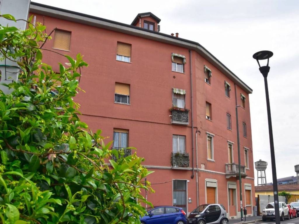 appartamento in vendita a Sesto San Giovanni in zona Rondinella