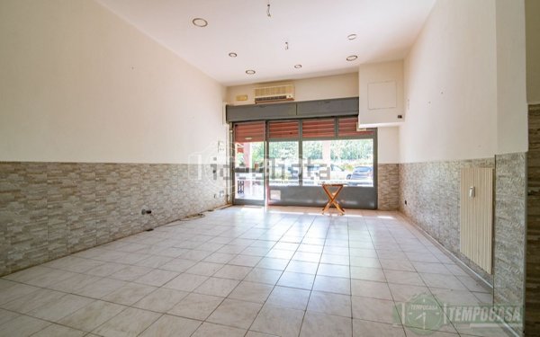 locale commerciale in vendita a Sesto San Giovanni