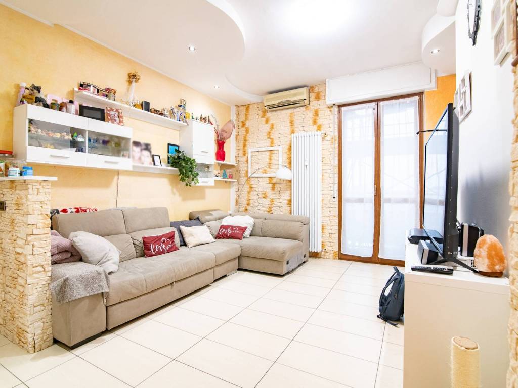 appartamento in vendita a Sesto San Giovanni in zona Rondinella