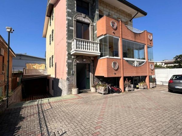 appartamento in vendita a Sesto San Giovanni in zona Pelucca/Villaggio Falck