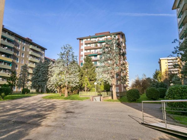 appartamento in vendita a Sesto San Giovanni in zona Rondinella